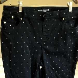 EUC Black Platinum Jegging pants by Chico’s with gold flecks, Size 2